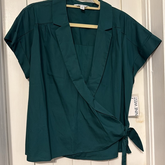 Green wrap blouse - Picture 2 of 6